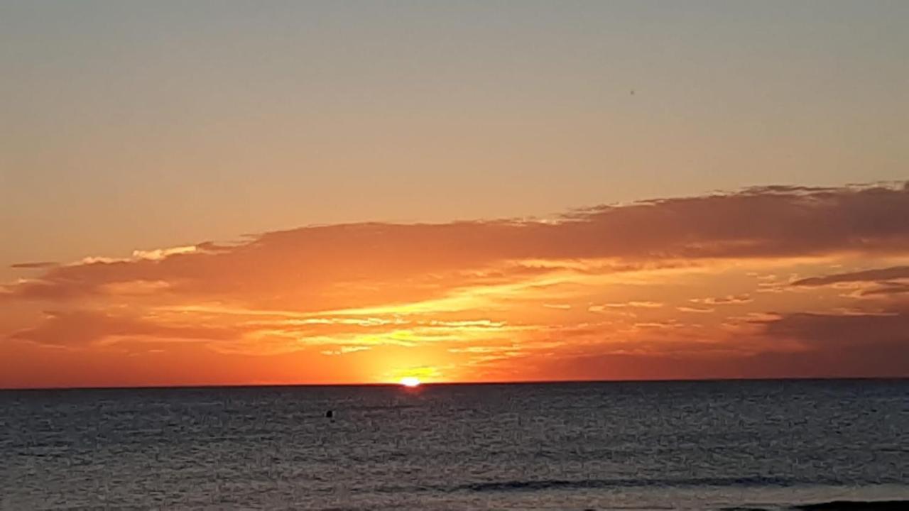 Adosadito Playa Oliva Buitenkant foto