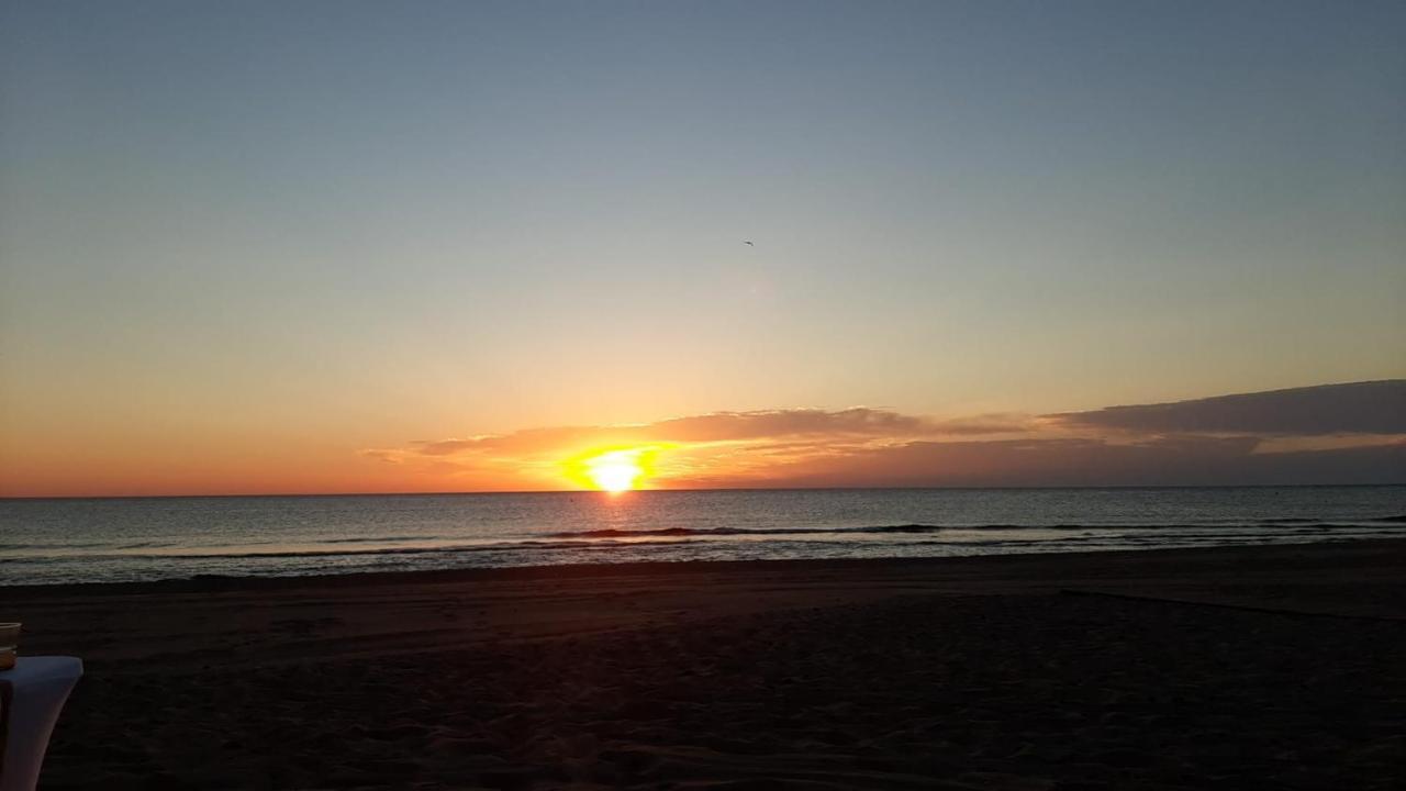 Adosadito Playa Oliva Buitenkant foto